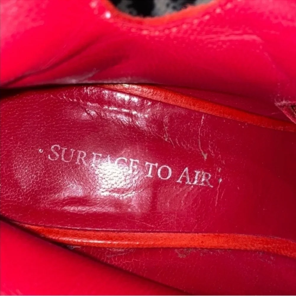 Authentic Surface To Air red leather designer wedge sandals sz 7 Euro 37
